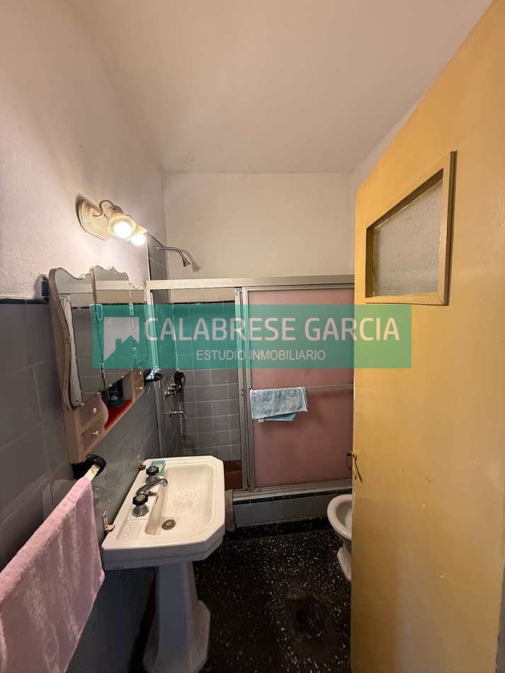 se vende planta alta en calle Maipu