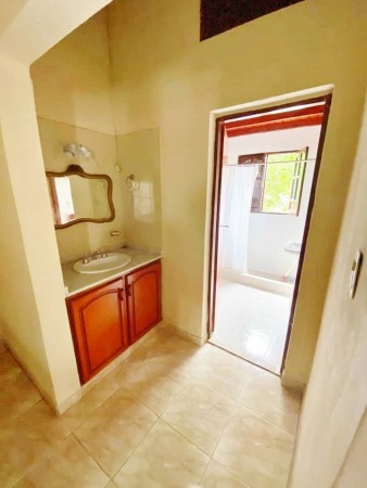 RETSADA CASA EN VENTA ZONA BLAS PARERA Y DON BOSCO