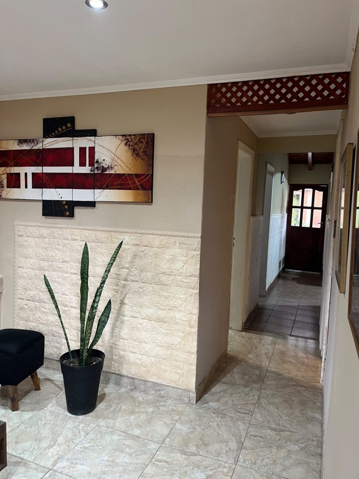 Vendo Casa 3 dorm, doble cochera , Pileta y Quincho