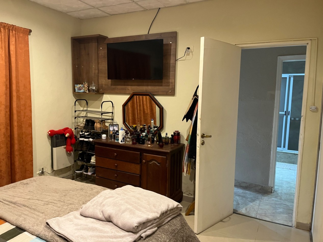 Vendo Casa 3 dorm, doble cochera , Pileta y Quincho
