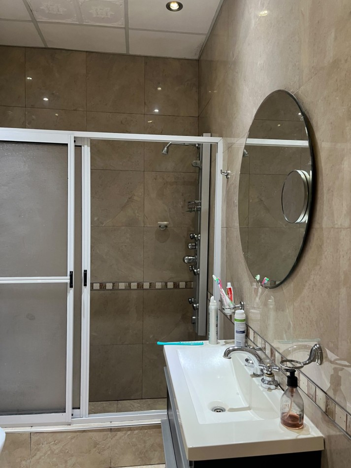 Vendo Casa 3 dorm, doble cochera , Pileta y Quincho