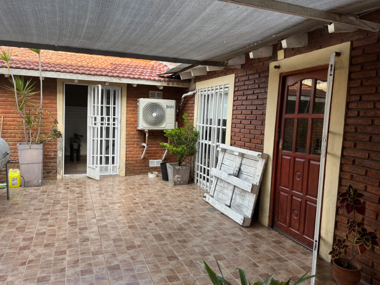Vendo Casa 3 dorm, doble cochera , Pileta y Quincho