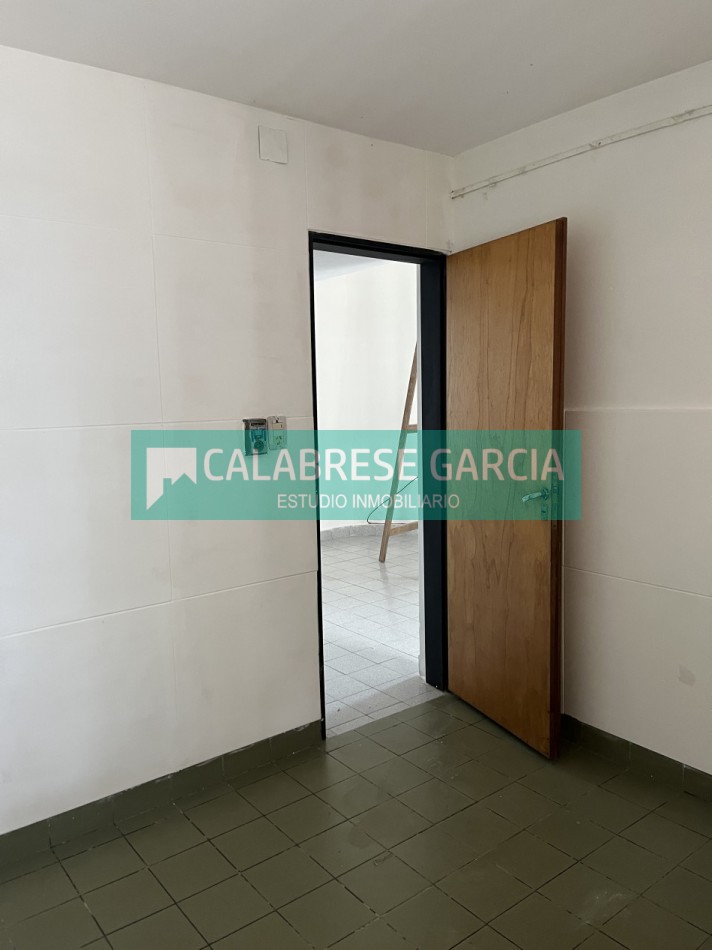Alquilo casa zona Av. Jorge Newbery y Caputto