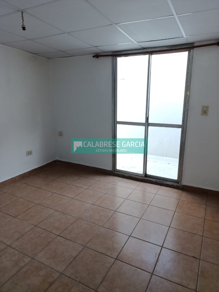 Se vende departamento de un dormitorio zona supermercado Plaza Vea