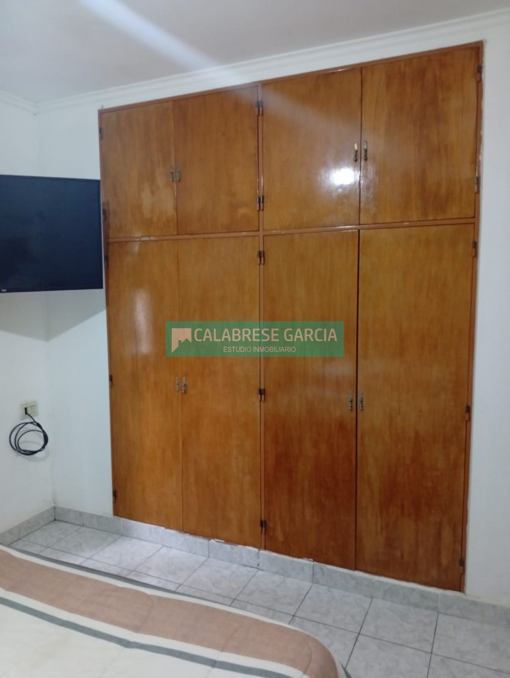 Se vende departamento 3 dormitorios con cochera zona centro