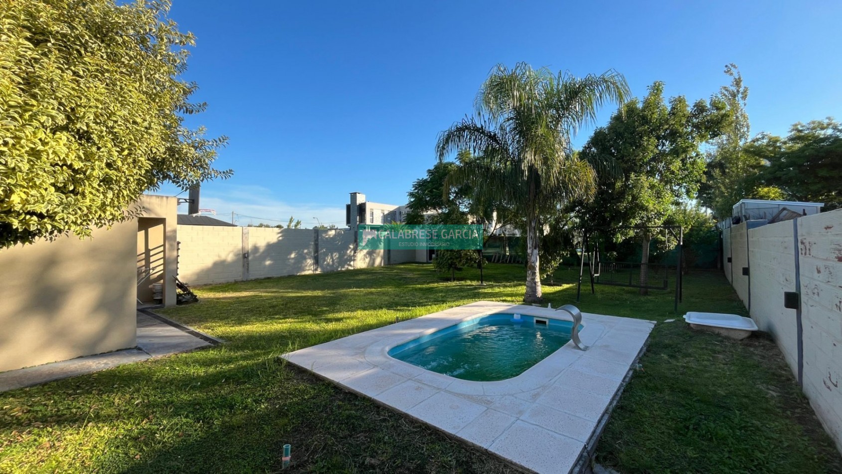 Vendo casa/ 2dorm/ piscina/ patio verde Oro Verde