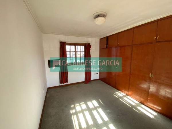 SE ALQUILA CASA ZONA CENTRO