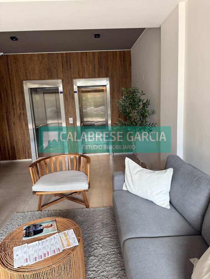 En venta departamento de un dormitorio zona parque , con cochera! 