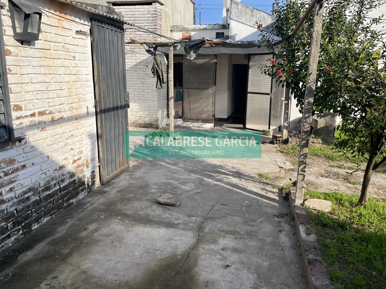 Alquilo casa zona Av. Jorge Newbery y Caputto