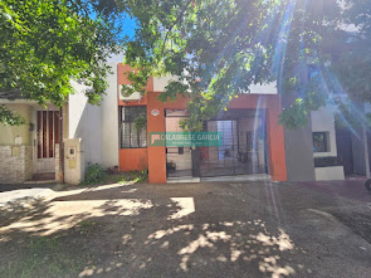 SE VENDE CASA ZONA CENTRO LISTA PARA ENTRAR A VIVIR