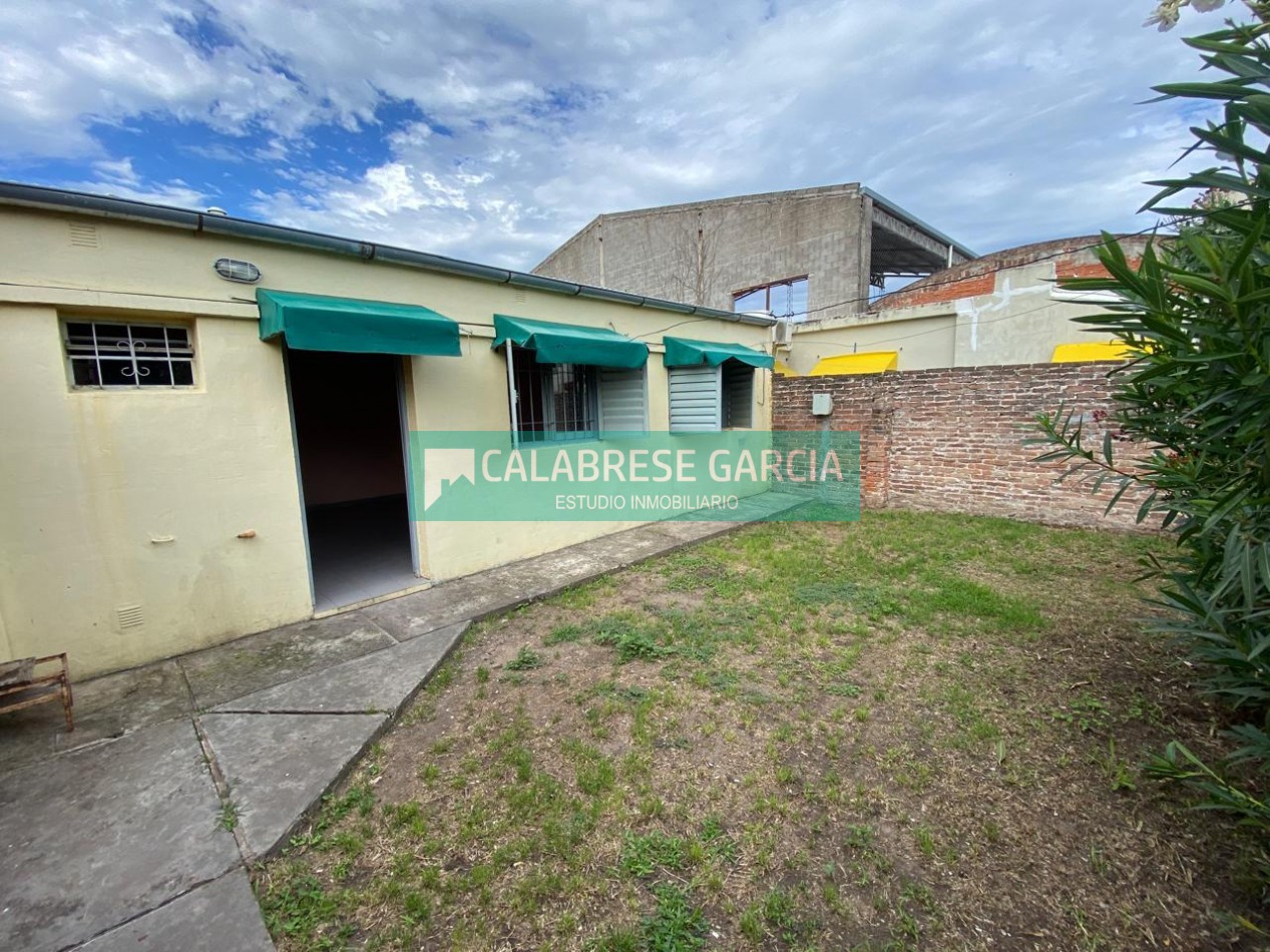 se vende casa de dos dormitorios zona Ex Hipodromo