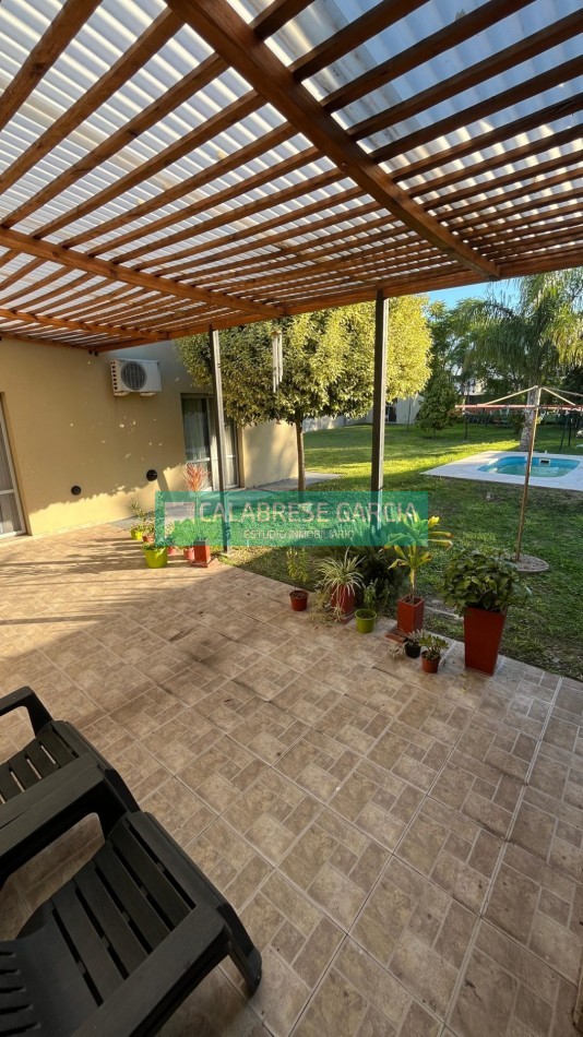 Vendo casa/ 2dorm/ piscina/ patio verde Oro Verde