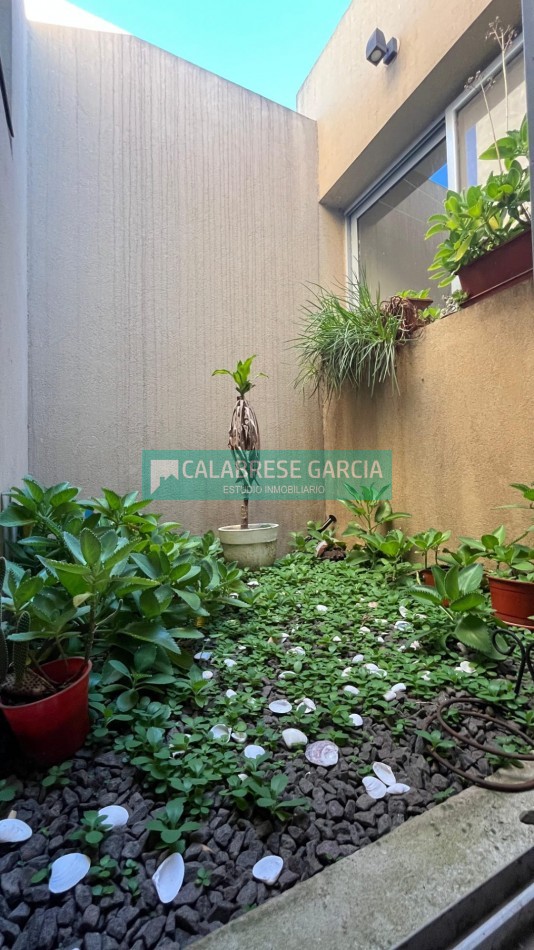 Vendo casa/ 2dorm/ piscina/ patio verde Oro Verde