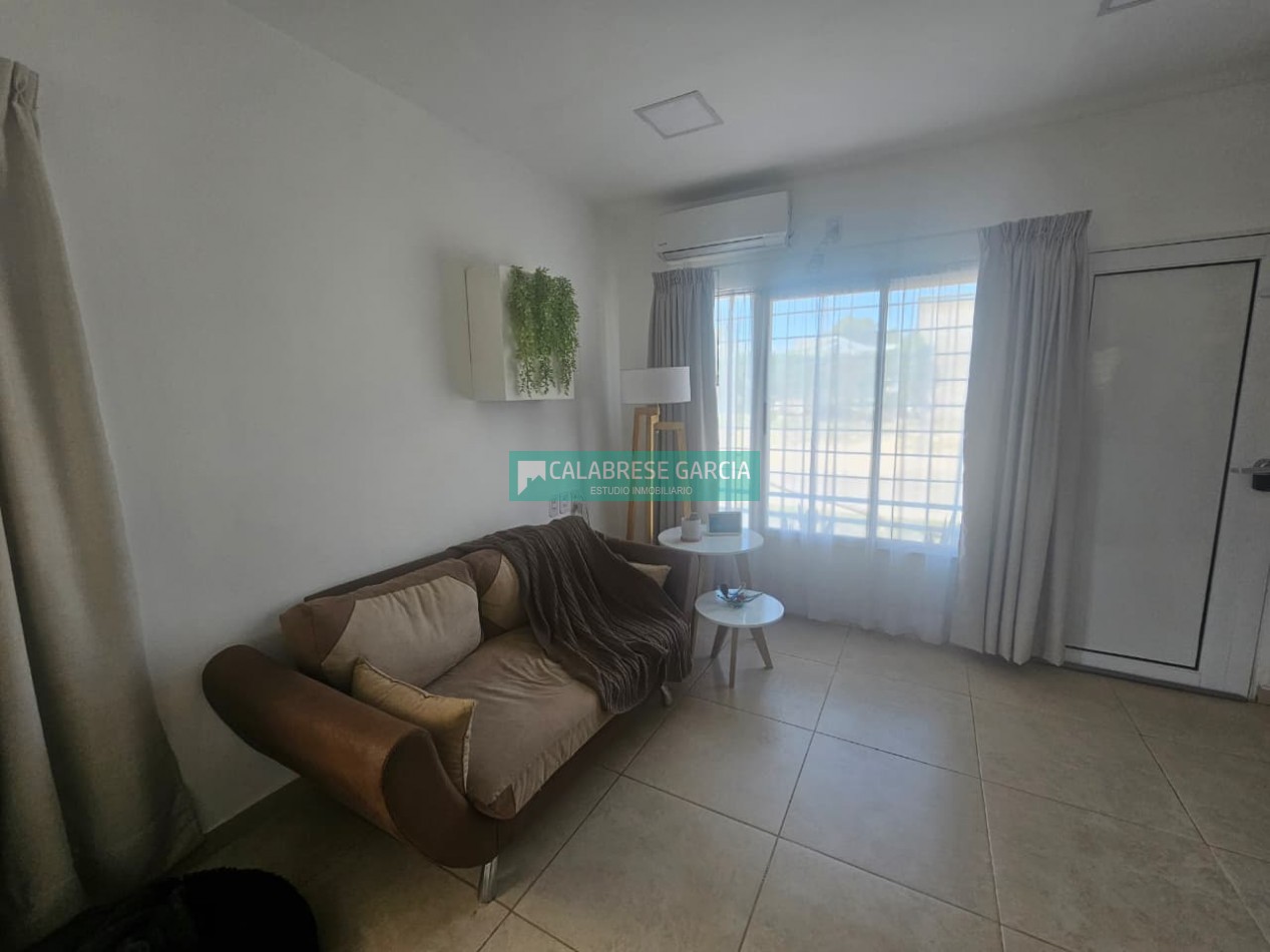 SE VENDE CASA EN UNA SOLA PLANTA