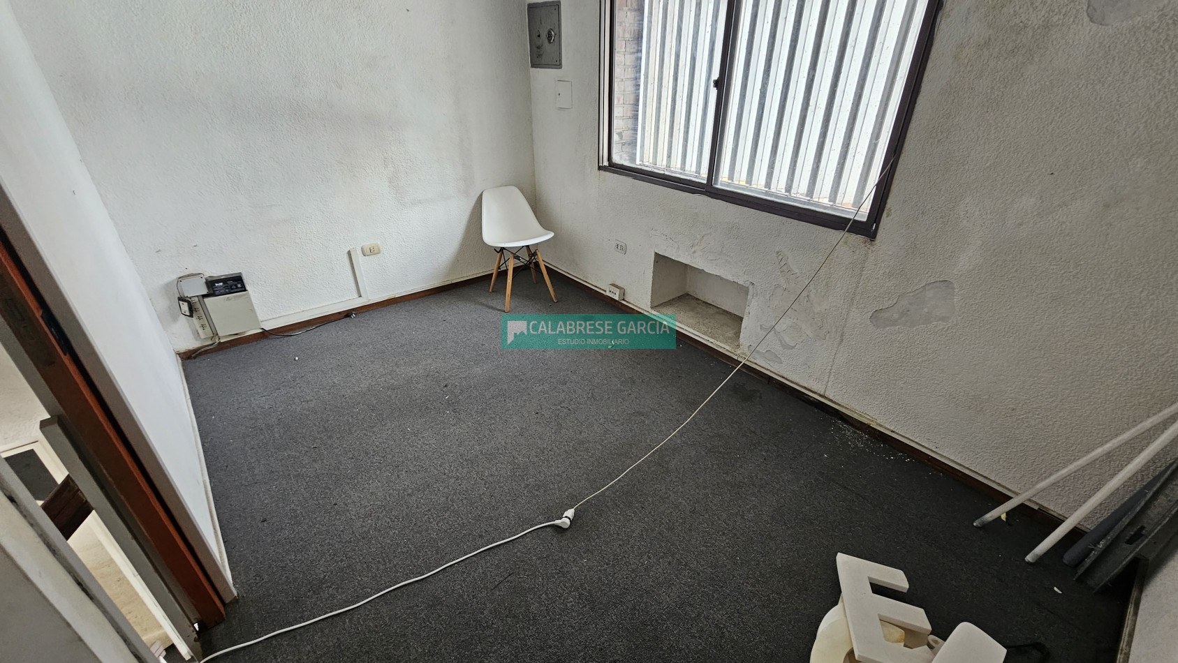 SE ALQUILA LOCAL COMERCIAL U OFICINA ZONA TRIBUNALES O CASA DE GOBIERNO