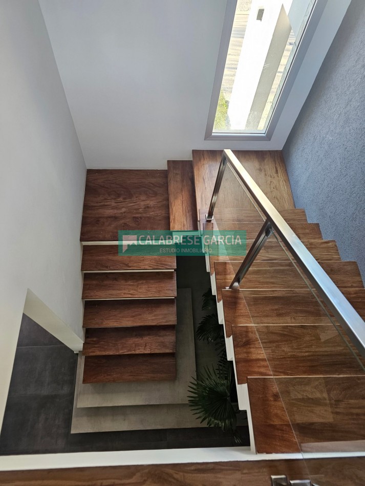 SE VENDE CASA ZONA ACCESO NORTE
