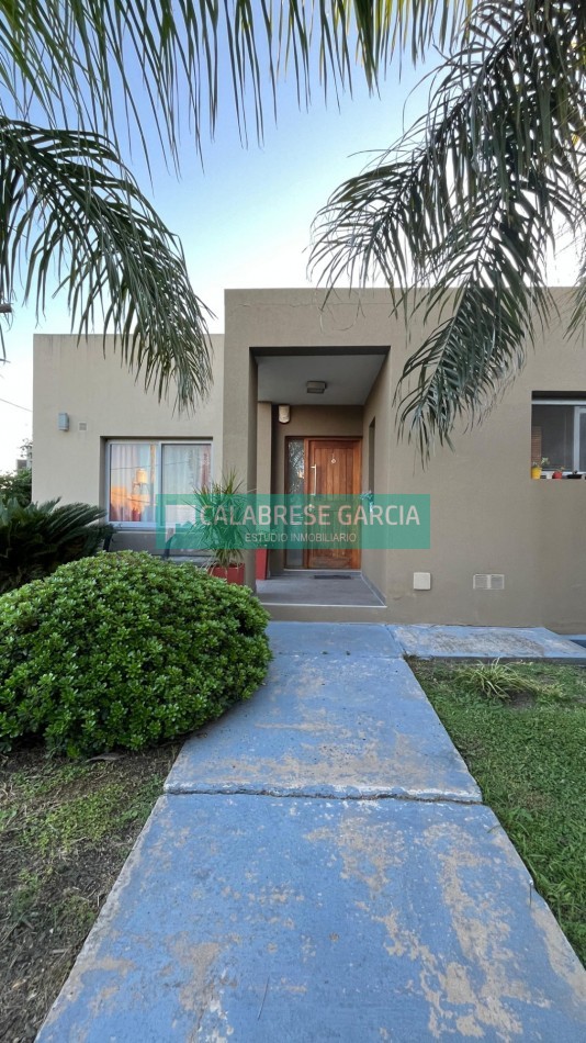 Vendo casa/ 2dorm/ piscina/ patio verde Oro Verde