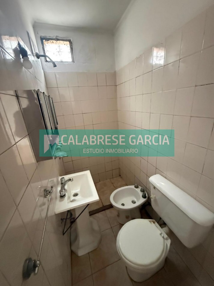 Se alquila casa de dos dos dormitorios zona Don Bosco y Ramirez