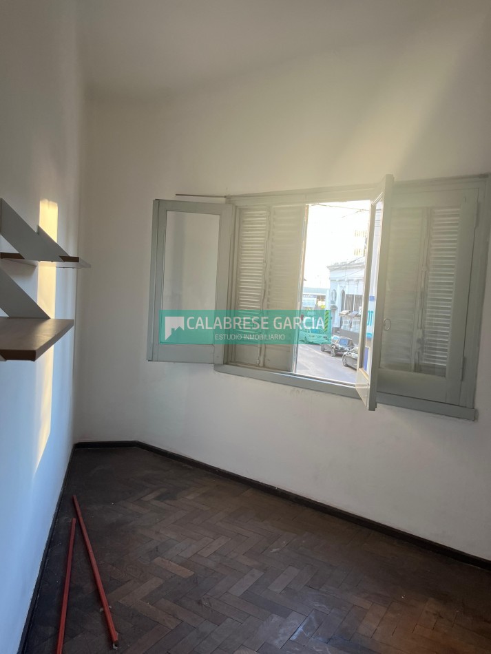 Imperdible Oportunidad Casa + Local en pleno Centro de Parana!