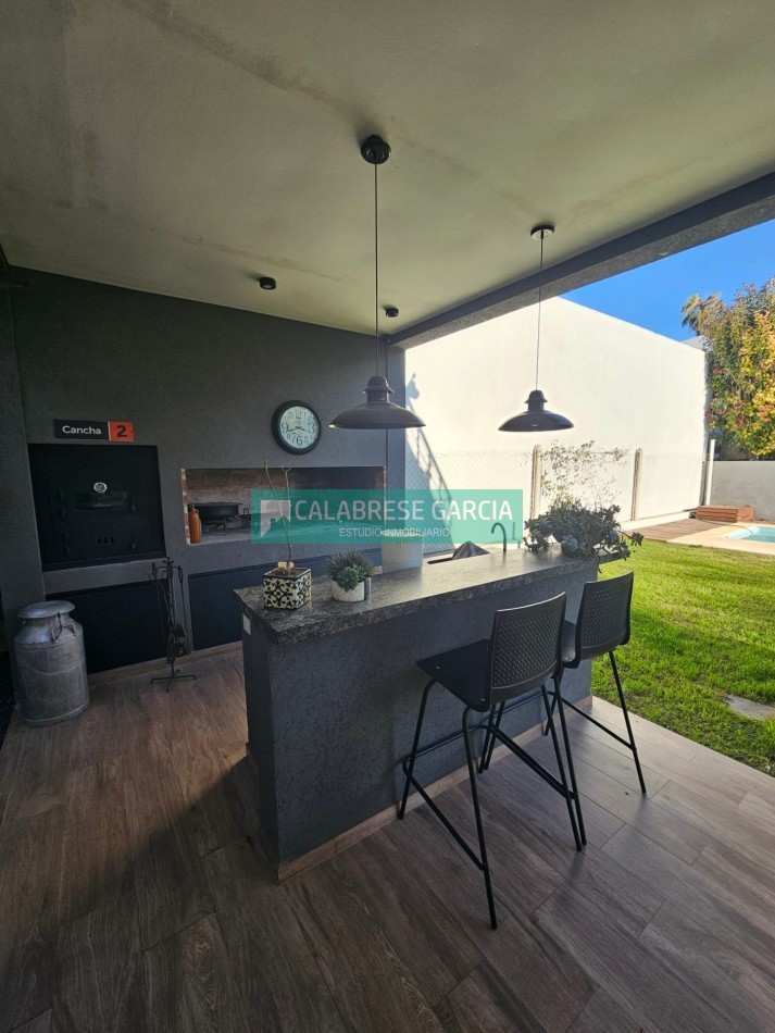 SE VENDE CASA ZONA ACCESO NORTE