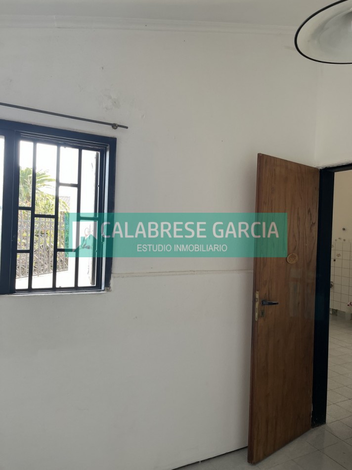 Alquilo casa zona Av. Jorge Newbery y Caputto