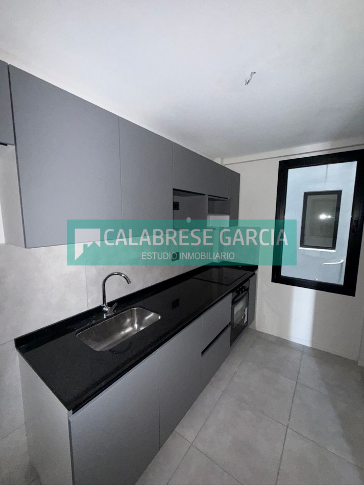 En venta departamento de un dormitorio zona parque , con cochera! 