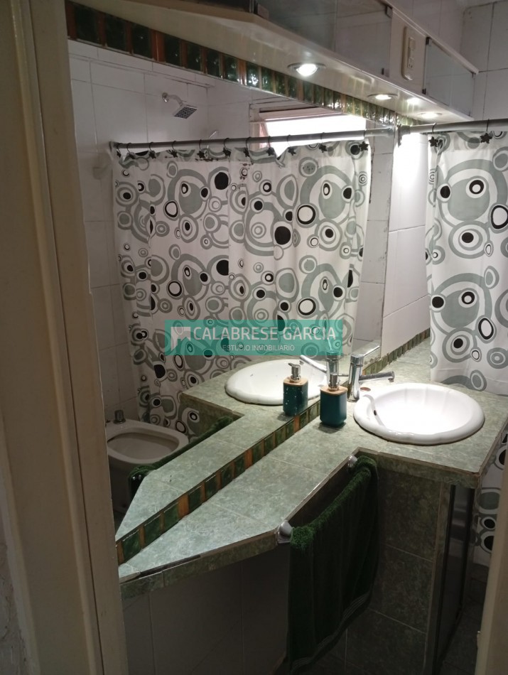 Se vende departamento 3 dormitorios con cochera zona centro