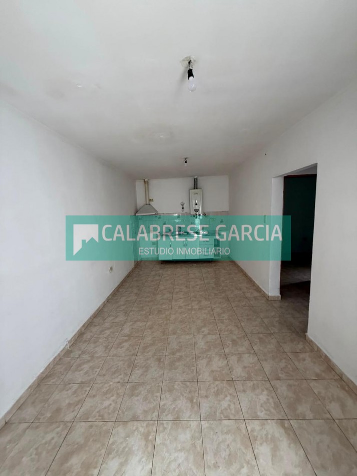 Se alquila casa de dos dos dormitorios zona Don Bosco y Ramirez