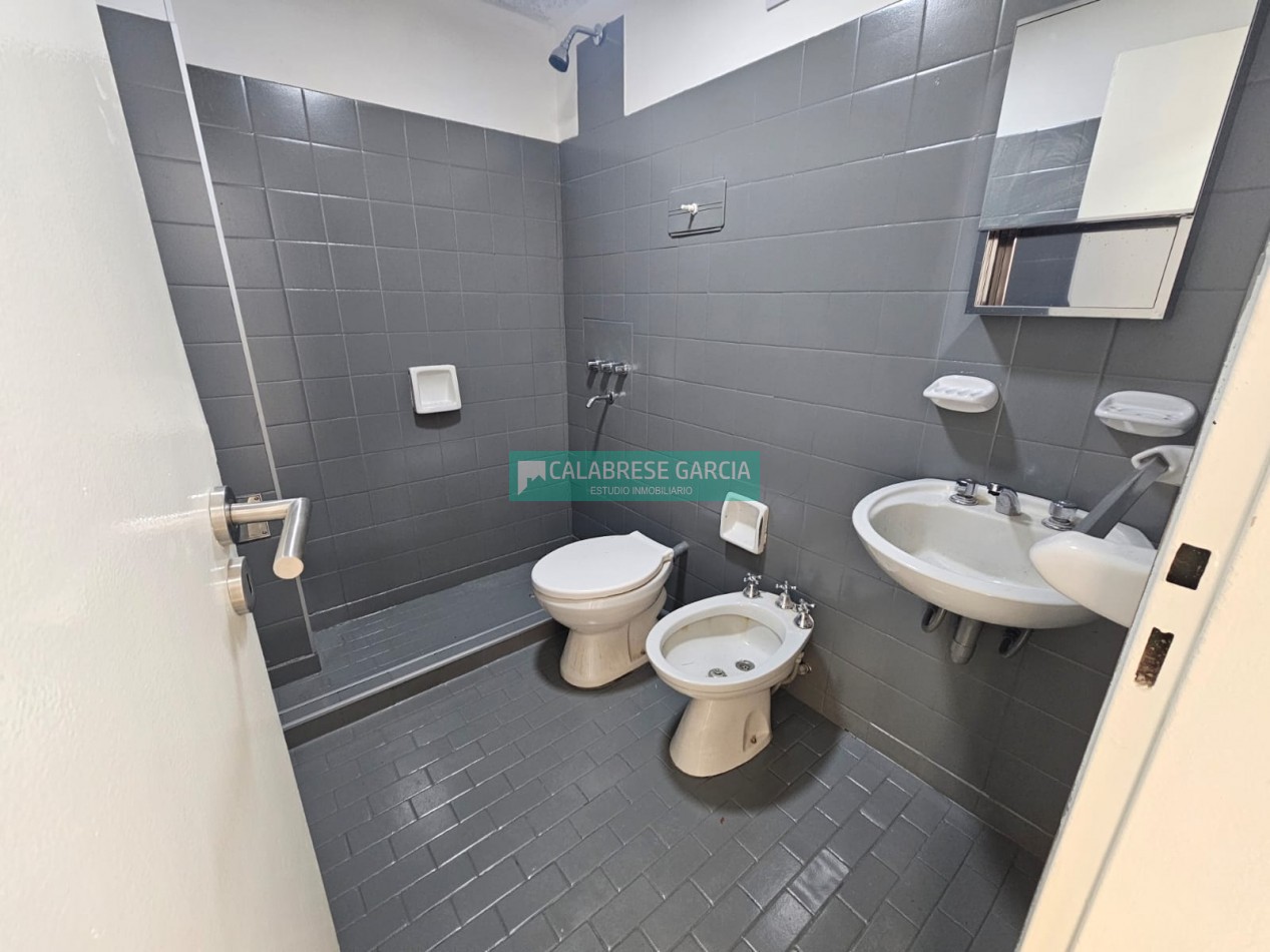 Se vende departamento de 2 dormitorios en Planta Baja zona Centro 
