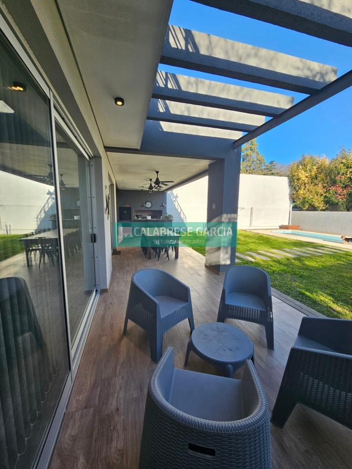 SE VENDE CASA ZONA ACCESO NORTE