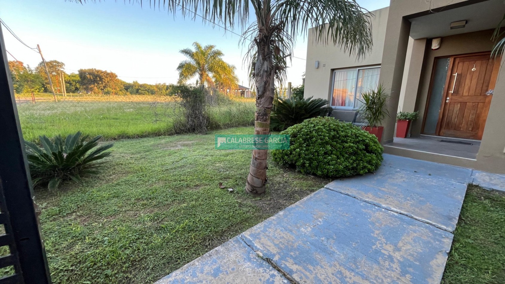 Vendo casa/ 2dorm/ piscina/ patio verde Oro Verde