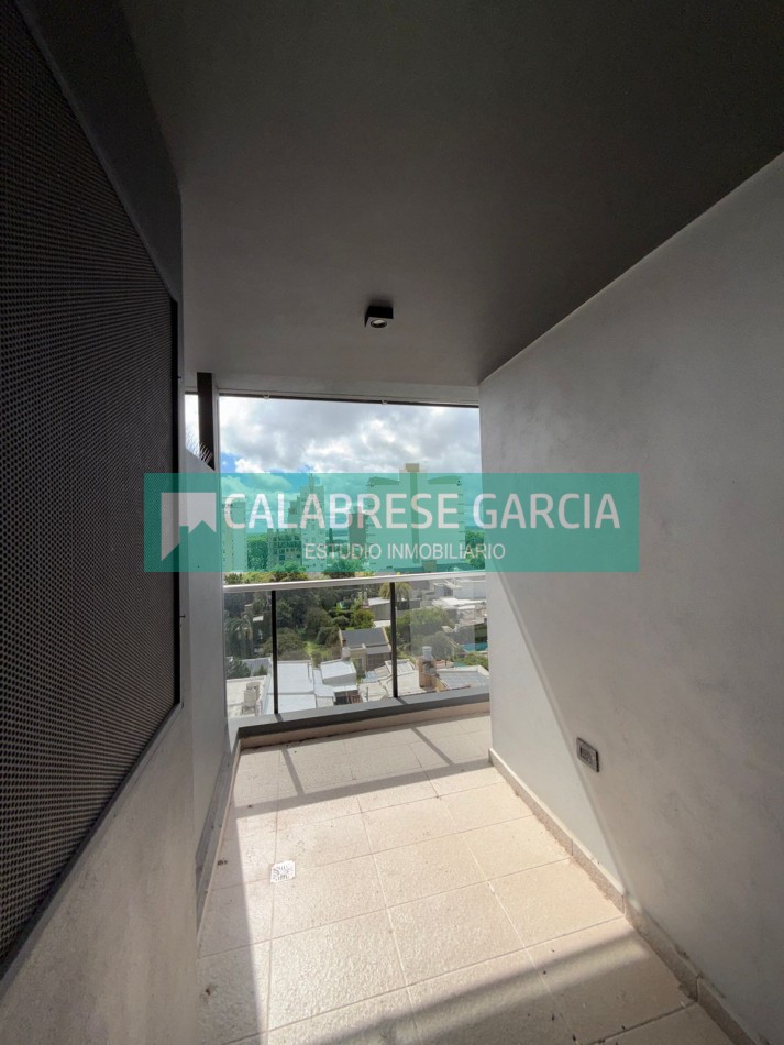 En venta departamento de un dormitorio zona parque , con cochera! 