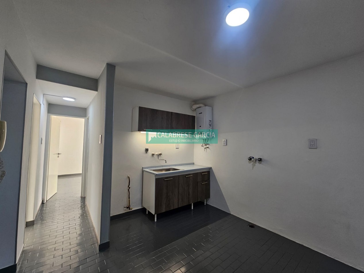 Se vende departamento de 2 dormitorios en Planta Baja zona Centro 