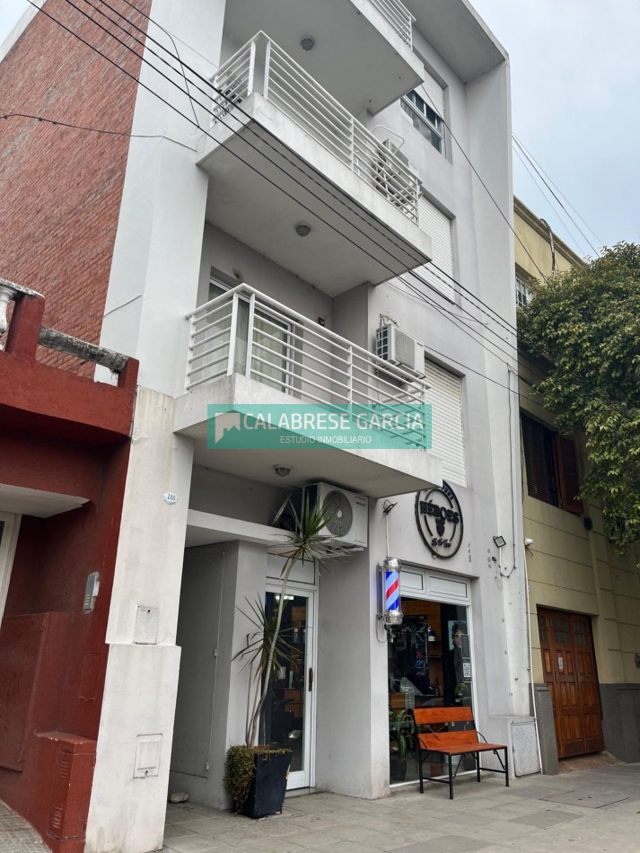 Alquilo Monoambiente zona Centro
