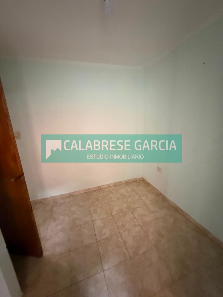 Se alquila casa de dos dos dormitorios zona Don Bosco y Ramirez