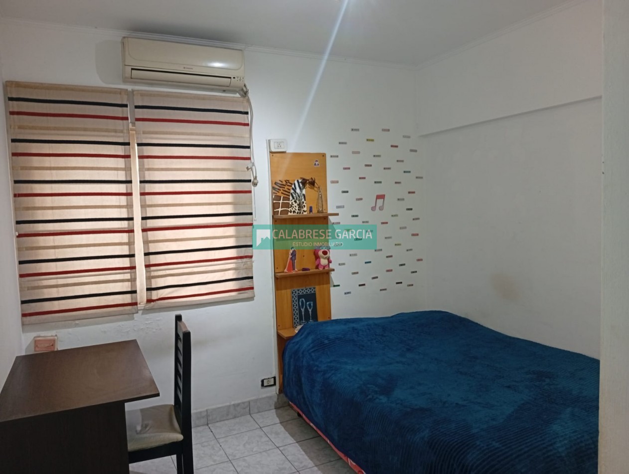 Se vende departamento 3 dormitorios con cochera zona centro
