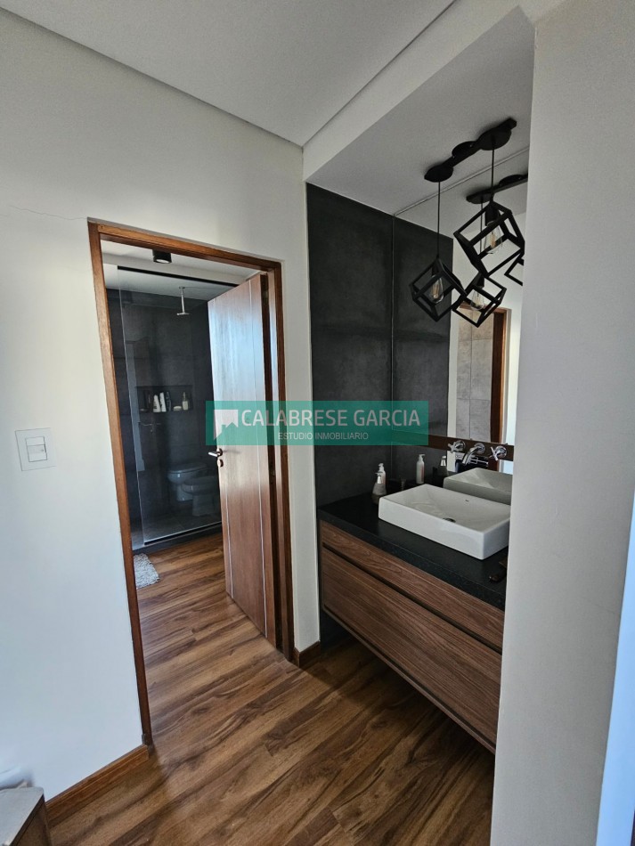 SE VENDE CASA ZONA ACCESO NORTE