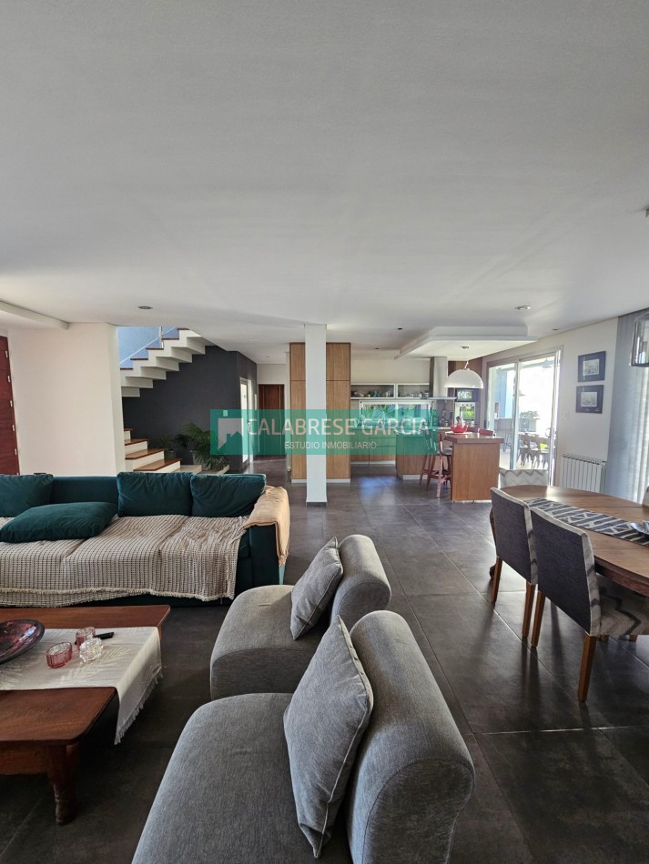 SE VENDE CASA ZONA ACCESO NORTE
