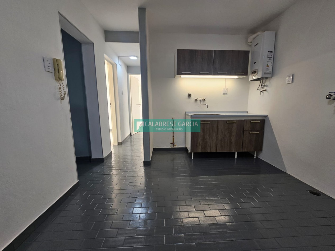 Se vende departamento de 2 dormitorios en Planta Baja zona Centro 