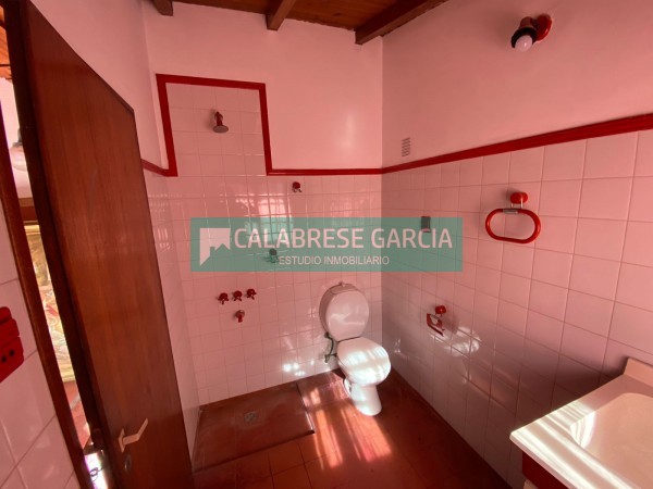 SE ALQUILA CASA ZONA CENTRO