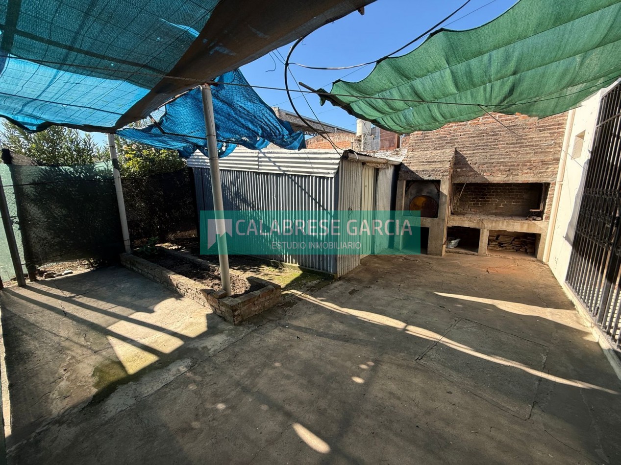se vende casa de dos dormitorios zona Ex Hipodromo