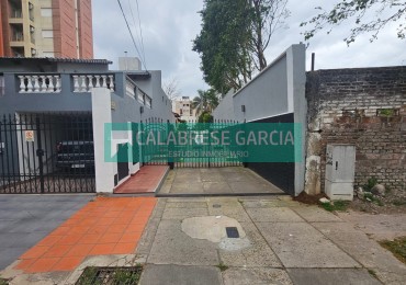 Se alquila casa en planta baja en barrio cerrado zona centro