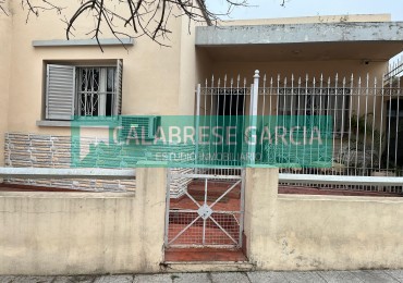 Se vende casa zona Plaza Saenz Peña