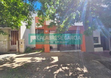 SE VENDE CASA ZONA CENTRO LISTA PARA ENTRAR A VIVIR