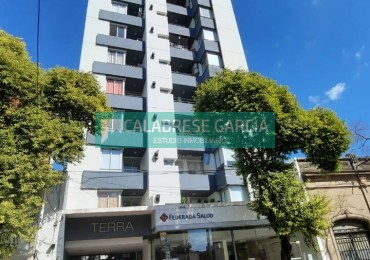 En venta departamento planta baja con patio y cochera