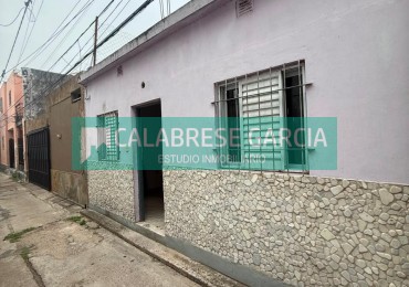 Se alquila casa de dos dos dormitorios zona Don Bosco y Ramirez