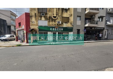 SE ALQUILA LOCAL COMERCIAL U OFICINA  ZONA TRIBUNALES O CASA DE GOBIERNO